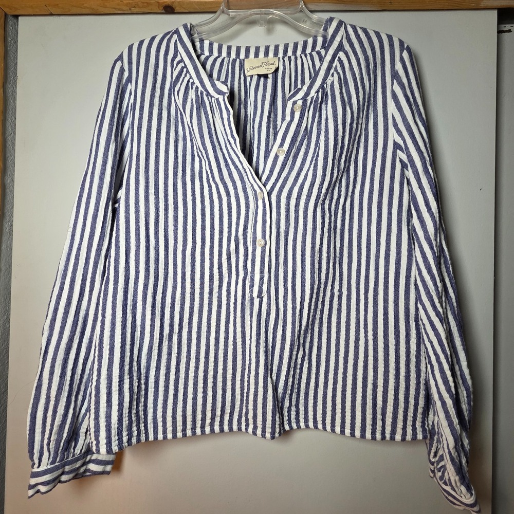 Universal Thread Women's Striped Top Size M Cotton Blue White Coastal Peasant